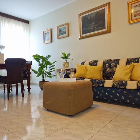 Lorenzo Guest Suite With Free Private Parking-- Cantieri Culturali Palermo Exteriör bild