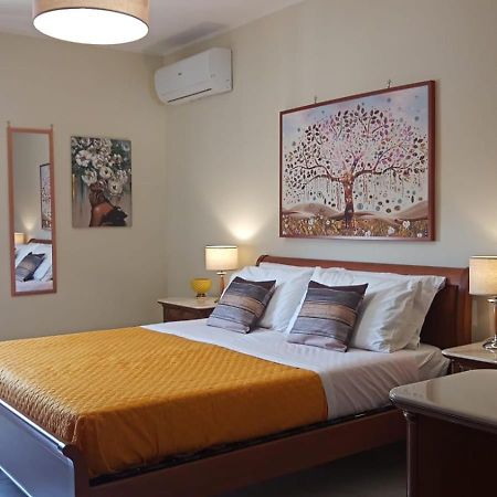 Lorenzo Guest Suite With Free Private Parking-- Cantieri Culturali Palermo Exteriör bild
