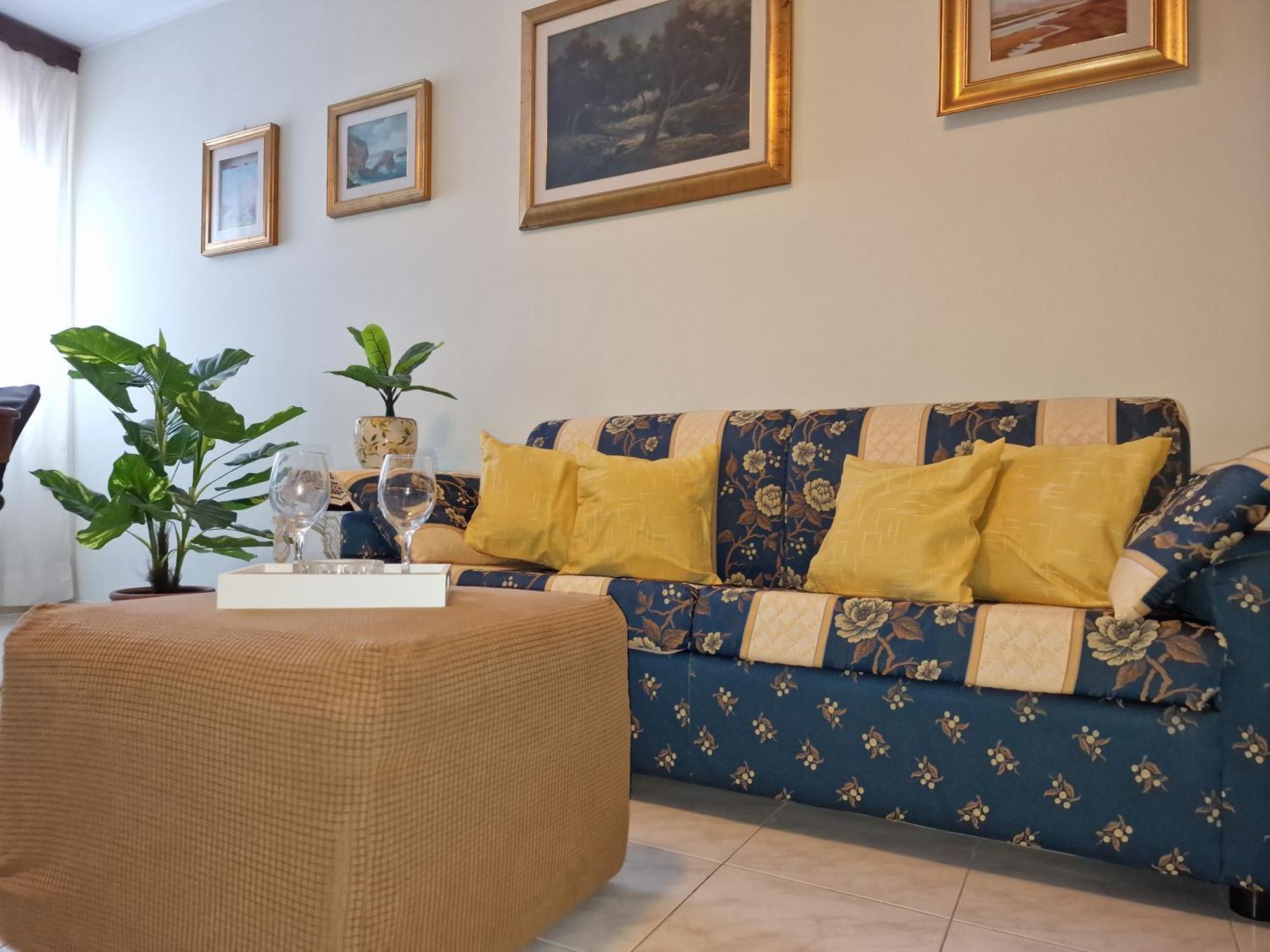 Lorenzo Guest Suite With Free Private Parking-- Cantieri Culturali Palermo Exteriör bild